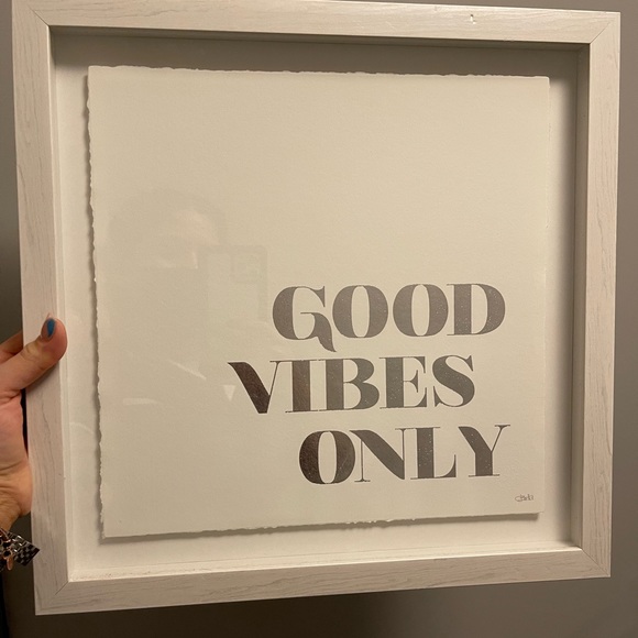 Good vibes square in perfect condition. - Picture 2 of 3